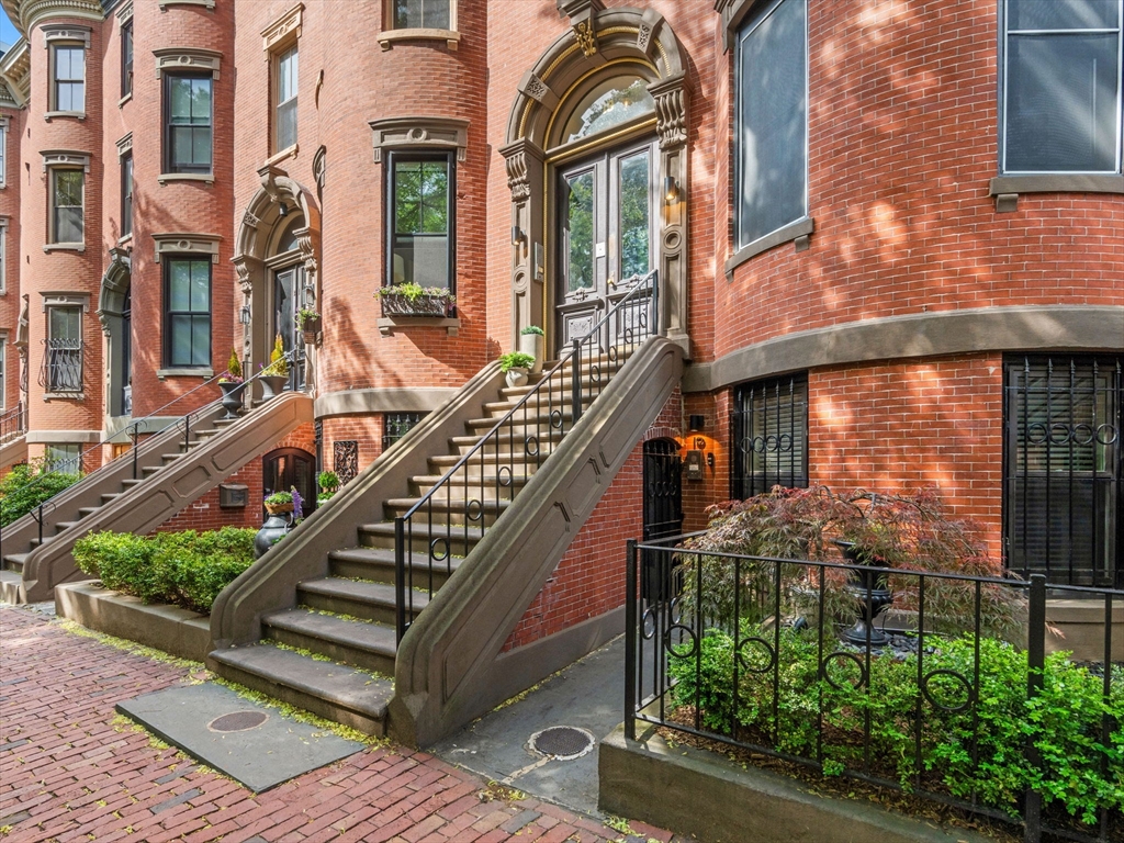 19 Greenwich Park, South End