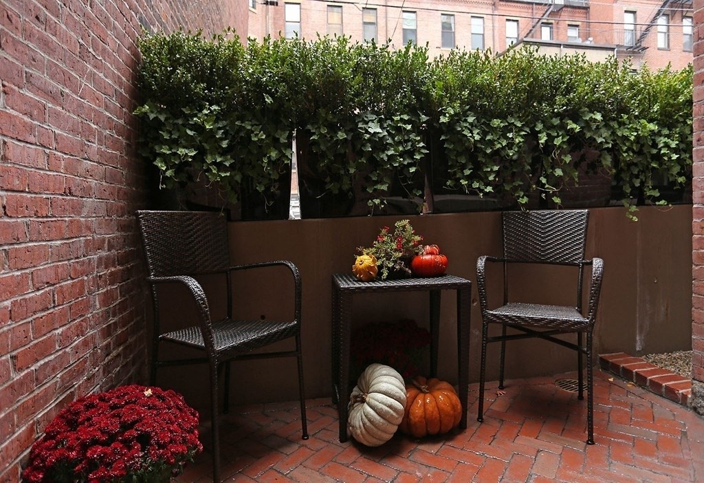 275 Marlborough St, Back Bay