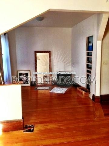 5 bed, 2 bath apartment for rent at 47 Creighton St Unit 3, Jamaica Plain — photo 5 of 117