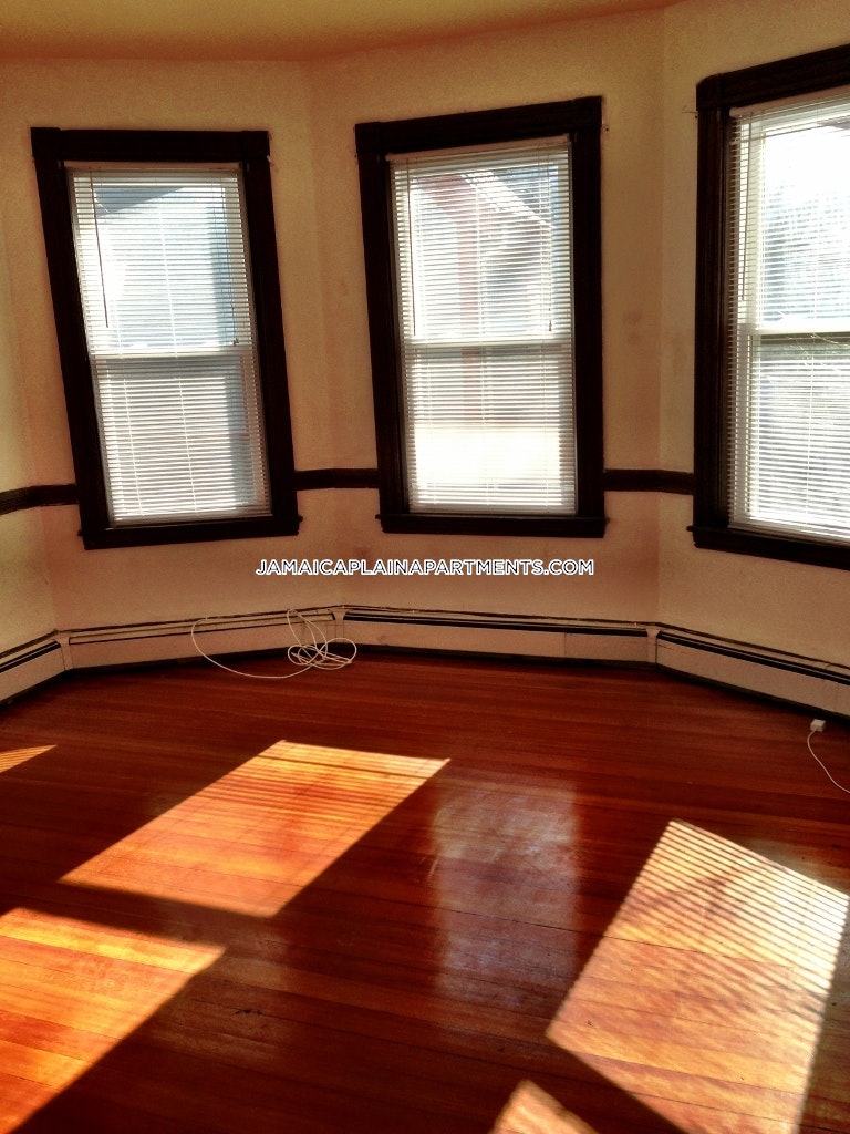 5 bed, 2 bath apartment for rent at 47 Creighton St Unit 3, Jamaica Plain — photo 21 of 117
