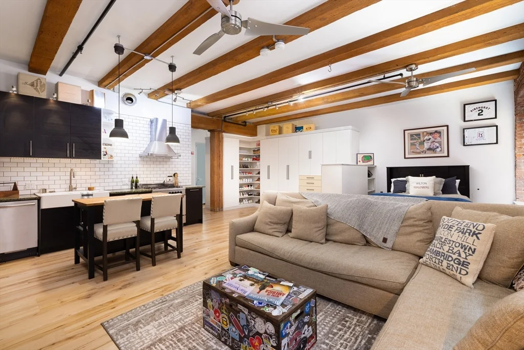 21 Wormwood St, Seaport District