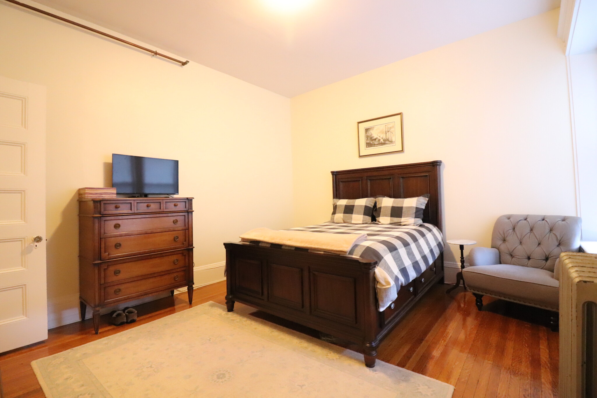 2 bed, 1 bath apartment for rent at 1569 Beacon St Unit 11, Washington Square — photo 9 of 17