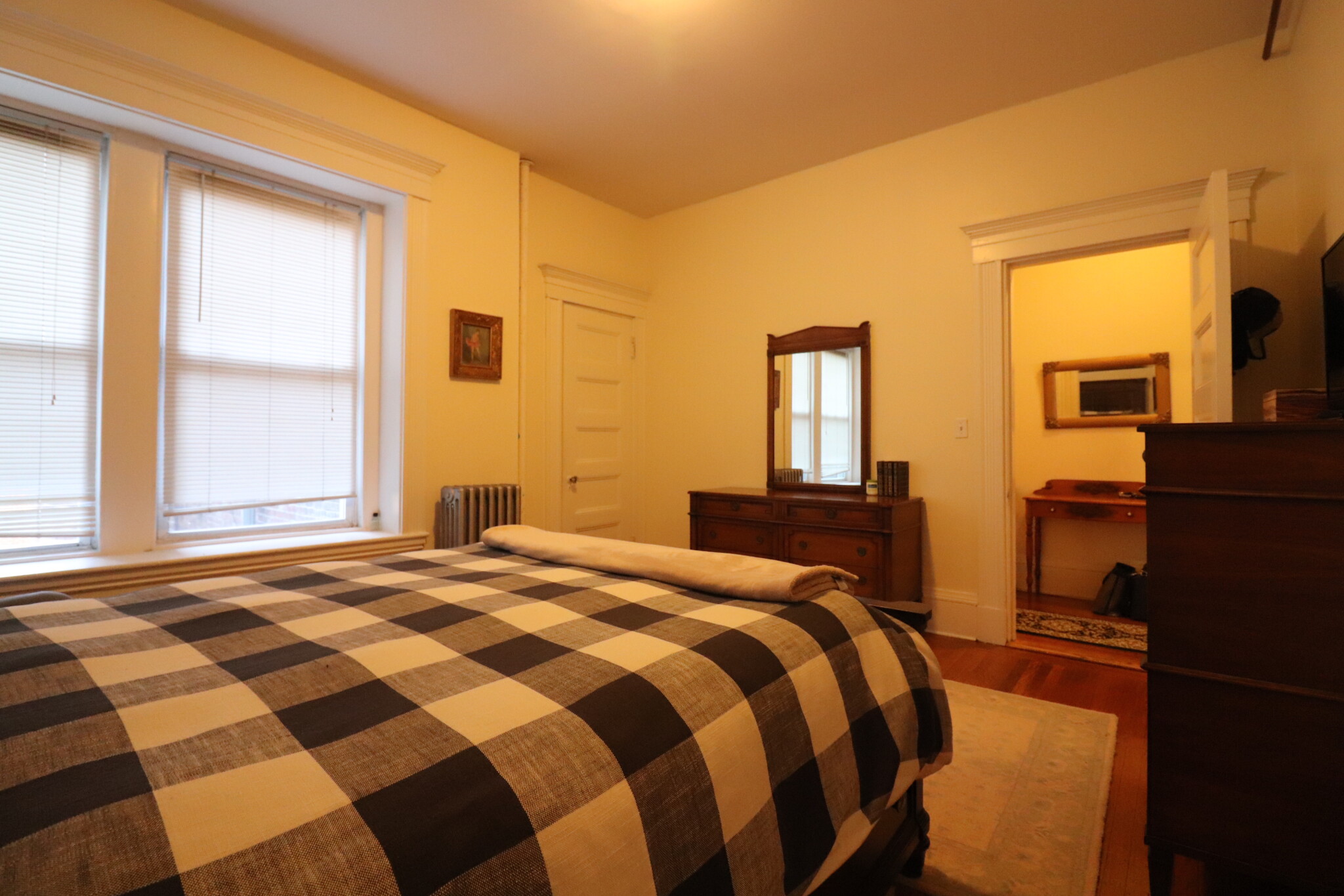 2 bed, 1 bath apartment for rent at 1569 Beacon St Unit 11, Washington Square — photo 13 of 17