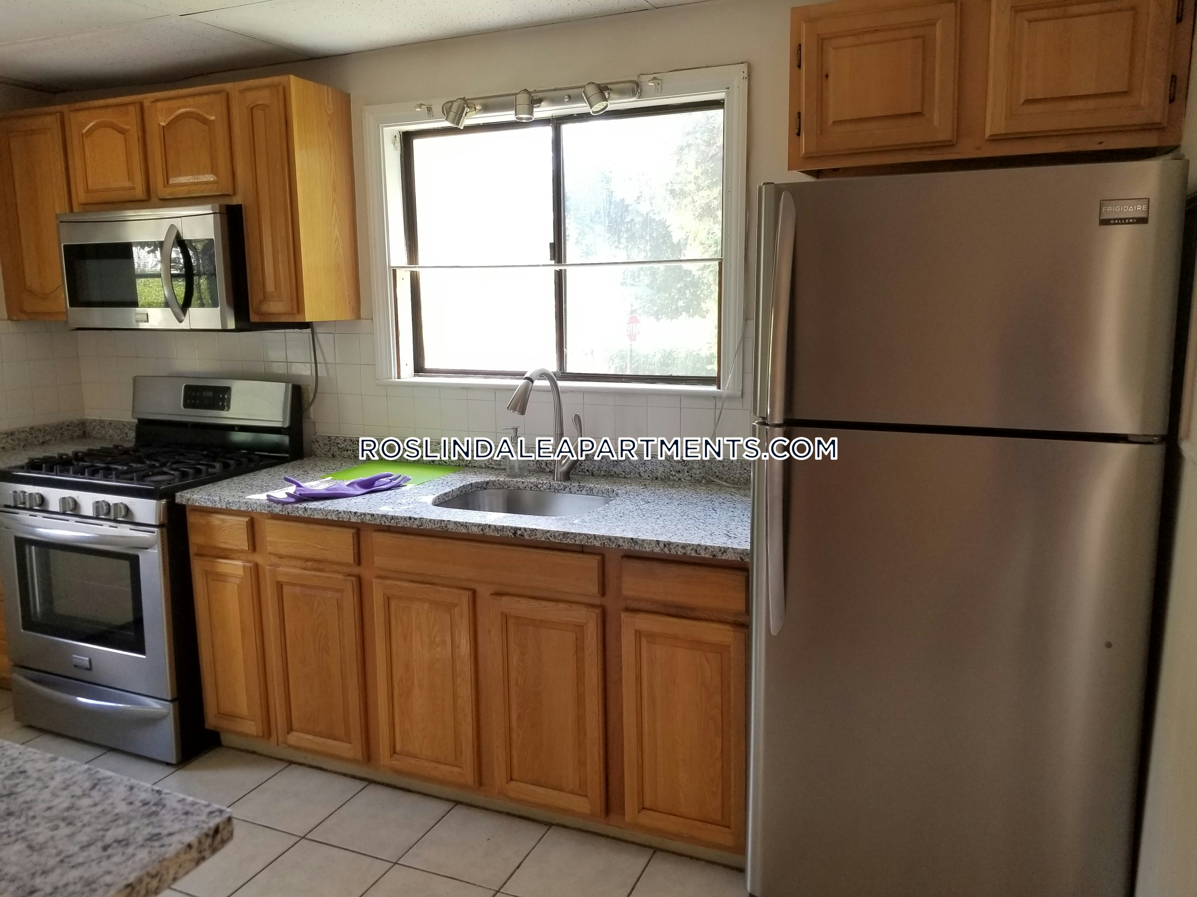 2 bed, 1 bath apartment for rent at 67 Maynard St Unit 1, Hyde Park — photo 4 of 11