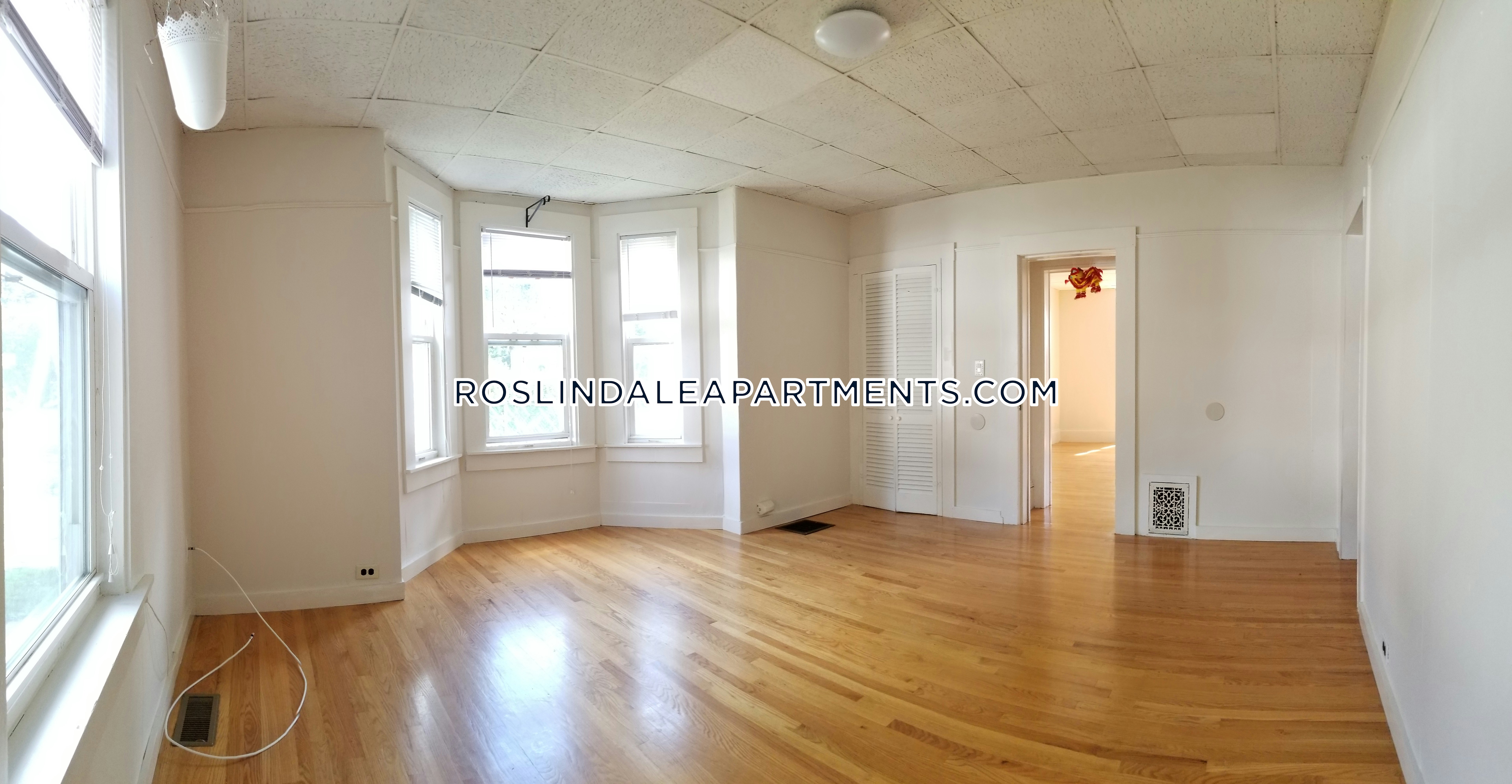 2 bed, 1 bath apartment for rent at 67 Maynard St Unit 1, Hyde Park — photo 6 of 11