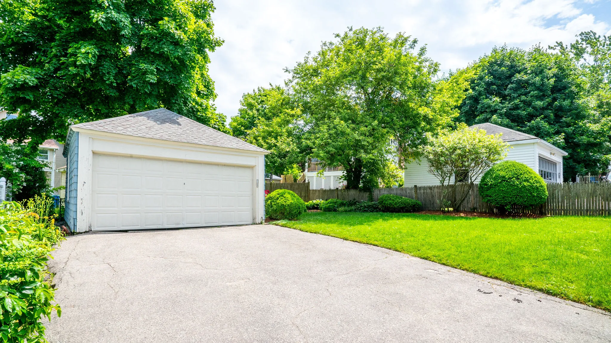 19 Holden Rd, Belmont