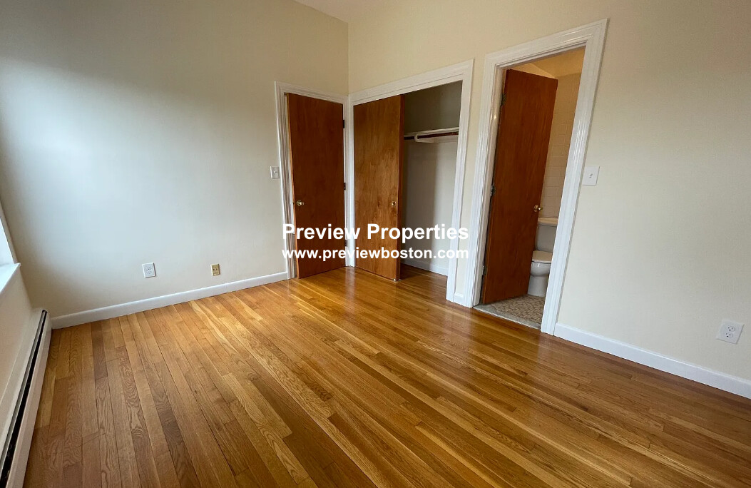 172 North Beacon St, Brighton