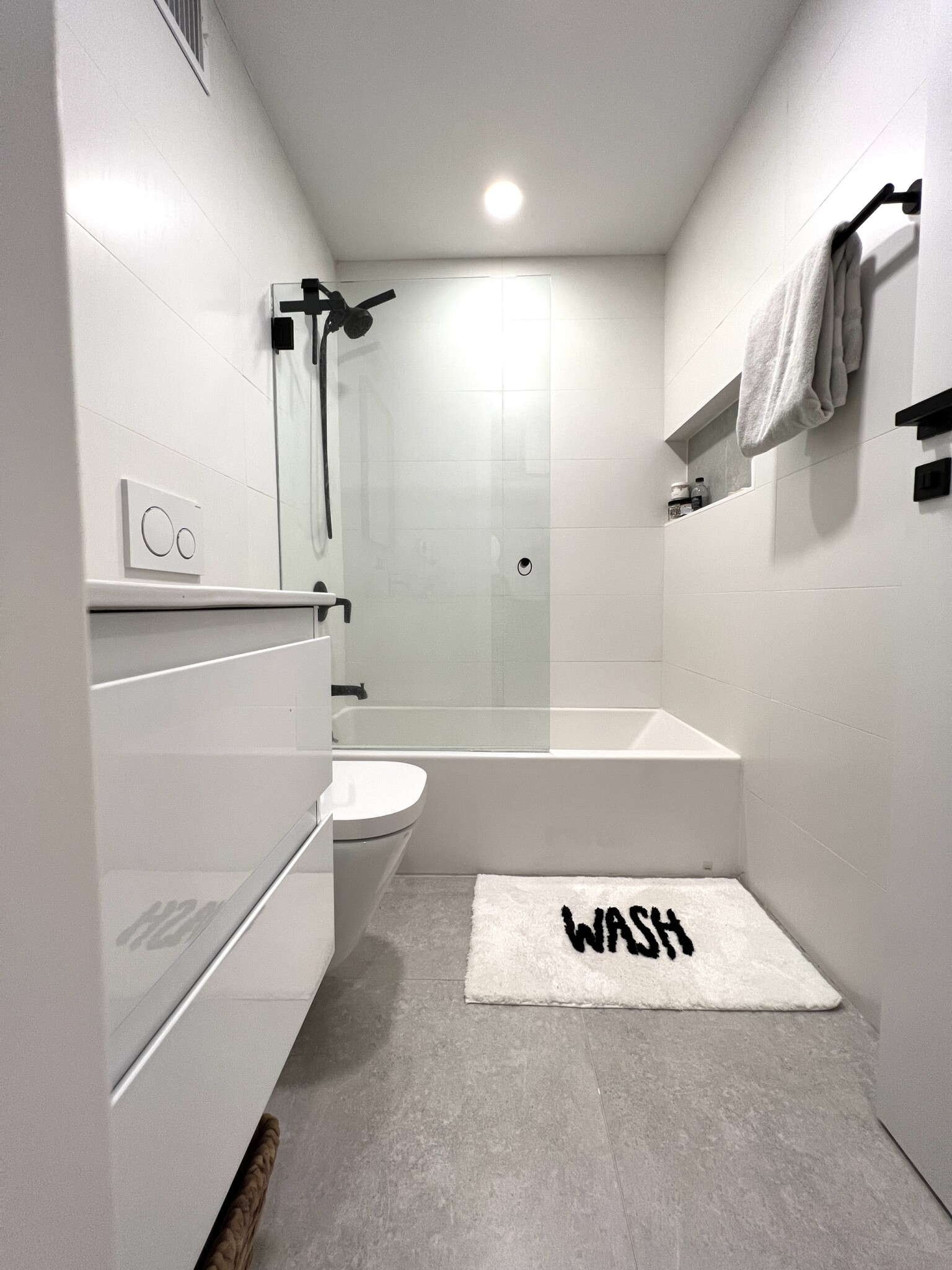 2 bed, 2 bath apartment for rent at 157 West 9th St Unit 1, South Boston — photo 2 of 6