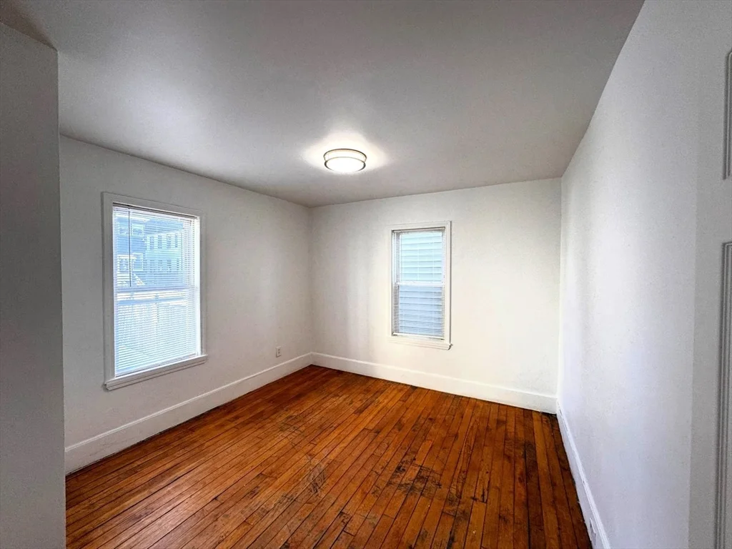 11 Fairmont Pl, Malden