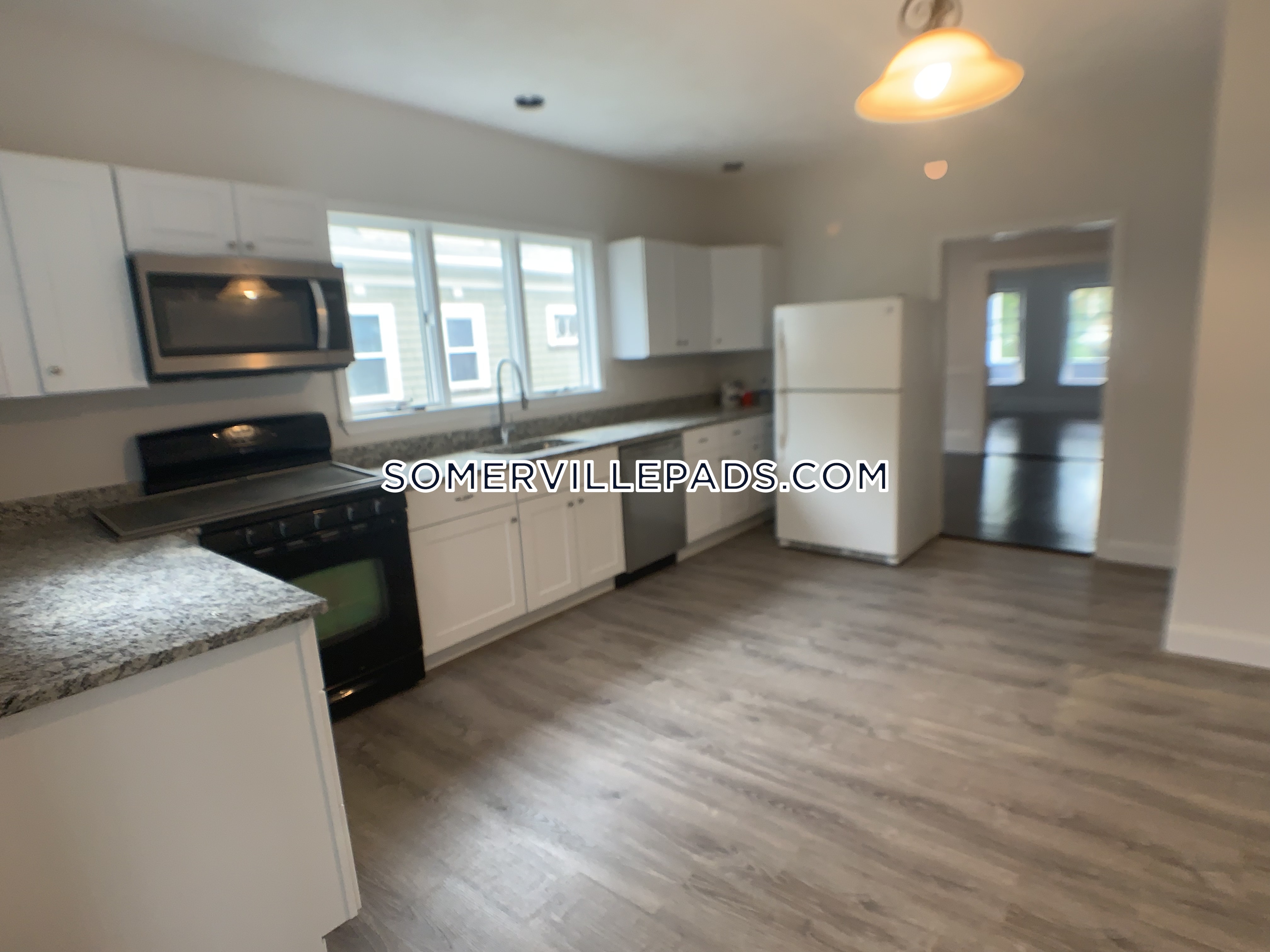 4 bed, 1 bath apartment for rent at 33 Teele Ave Unit 2, Davis Square — photo 2 of 16