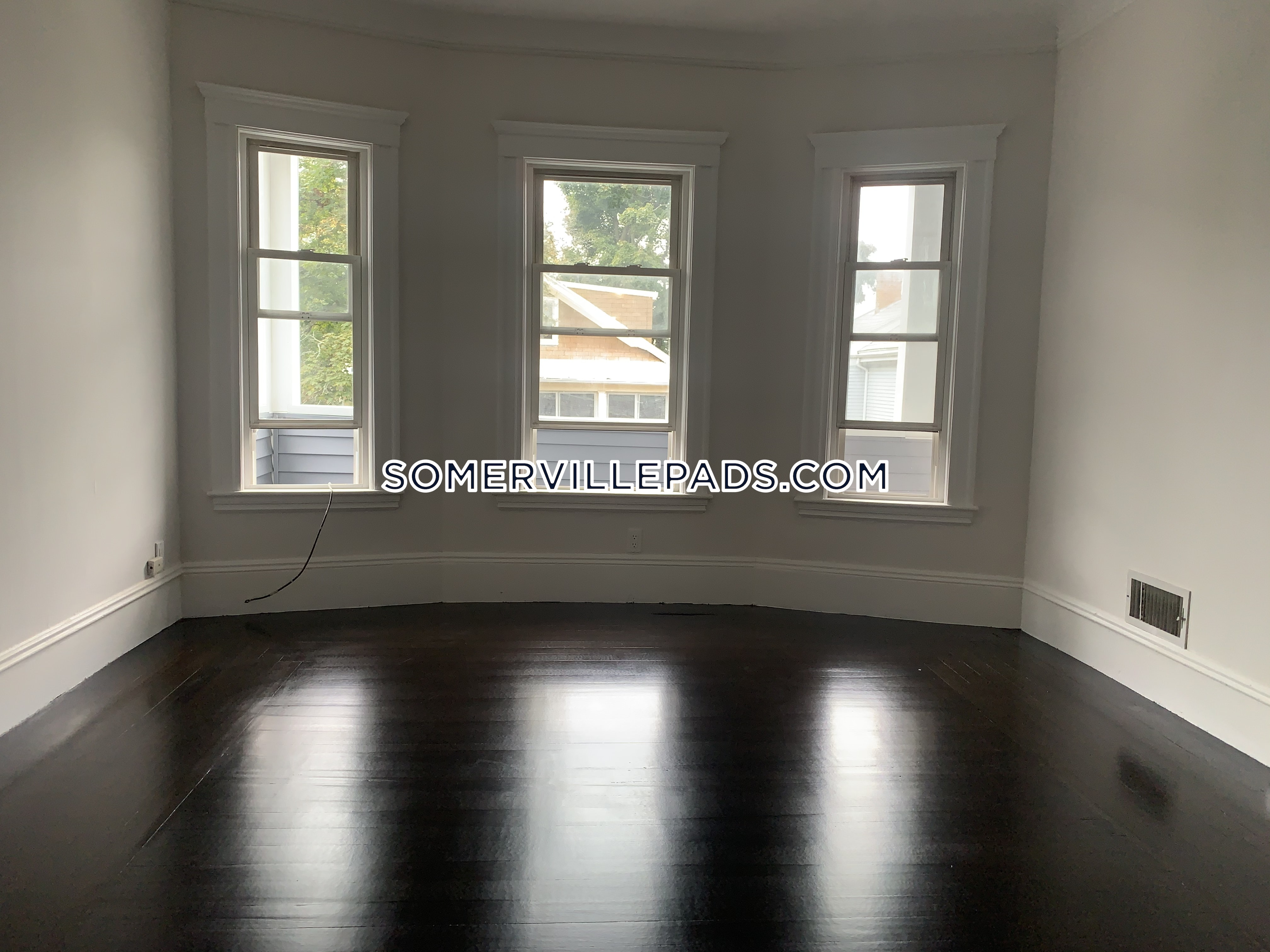 4 bed, 1 bath apartment for rent at 33 Teele Ave Unit 2, Davis Square — photo 9 of 16