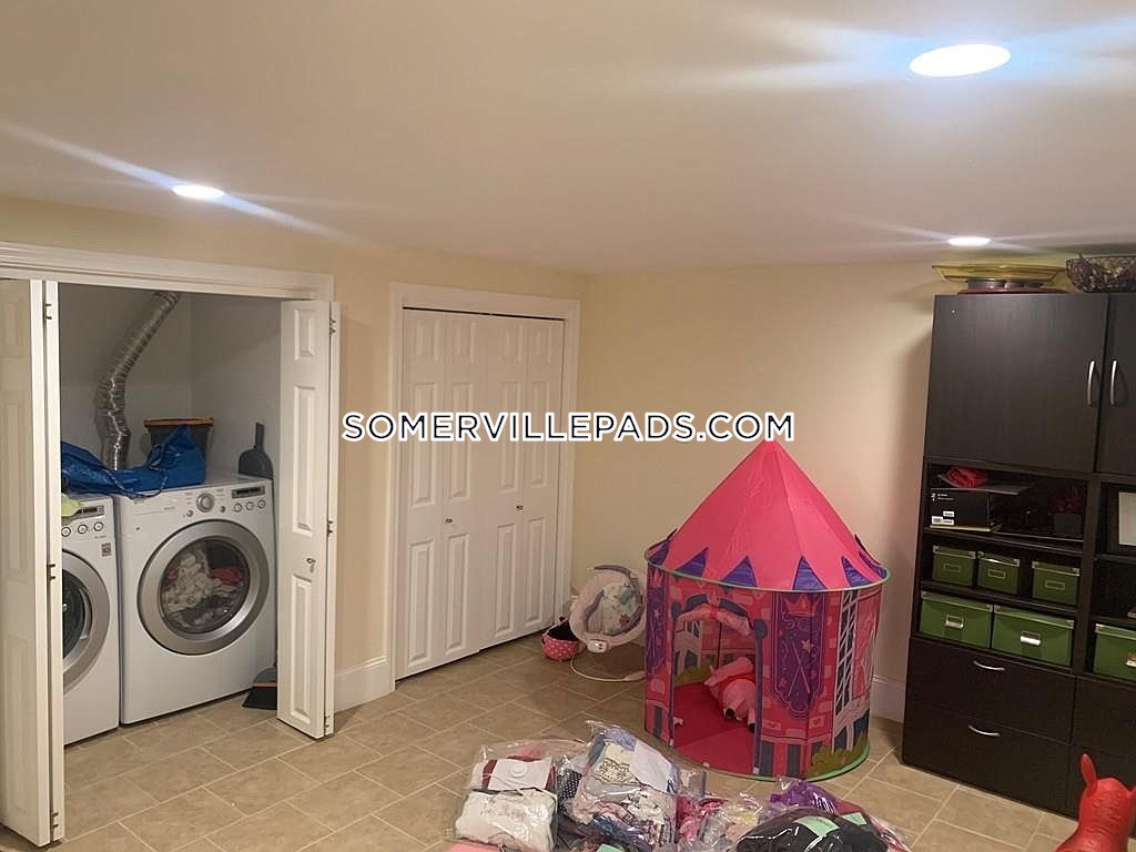 4 bed, 2.5 bath apartment for rent at 201 College Ave Unit 1, Davis Square — photo 15 of 29