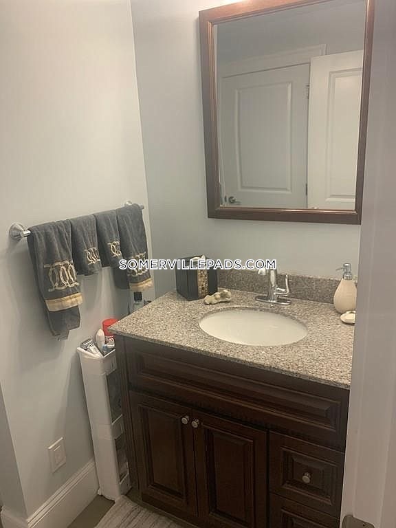 4 bed, 2.5 bath apartment for rent at 201 College Ave Unit 1, Davis Square — photo 16 of 29