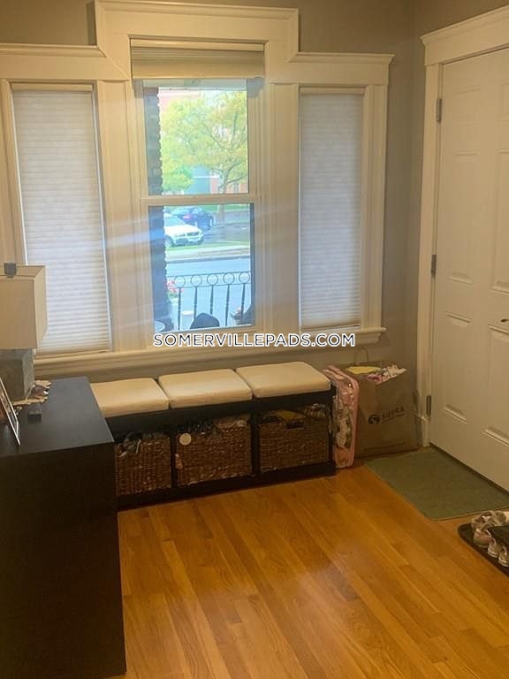 4 bed, 2.5 bath apartment for rent at 201 College Ave Unit 1, Davis Square — photo 19 of 29