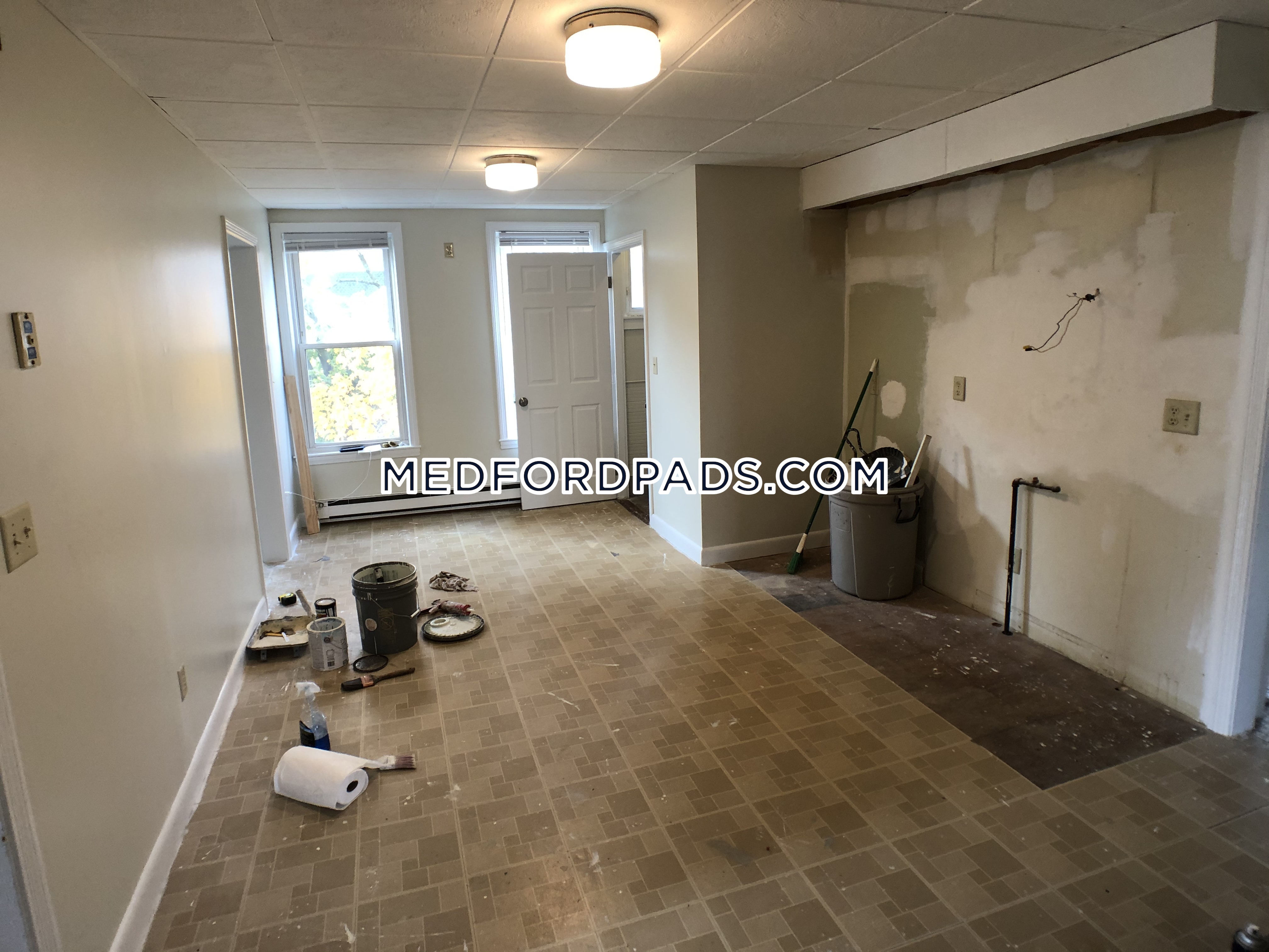 4 bed, 1 bath apartment for rent at 77 Lynman Ave Unit 2, Tufts University — photo 25 of 31