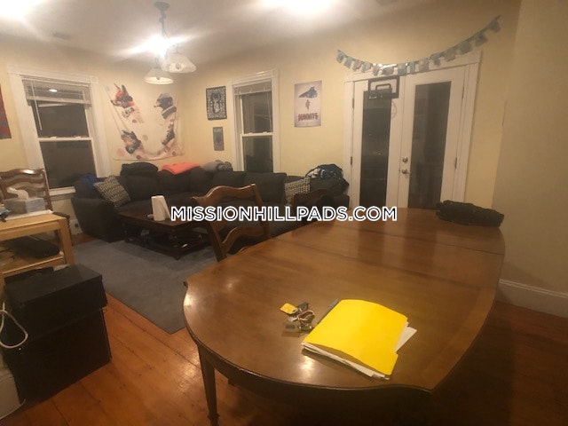 270 Parker Hill Ave, Mission Hill