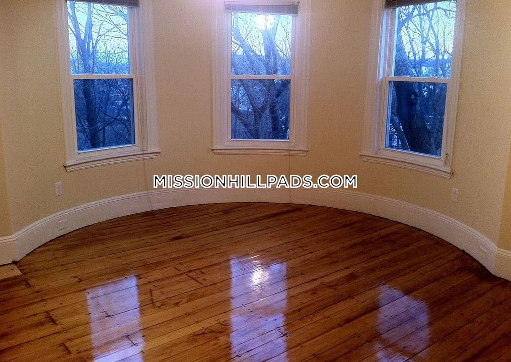 270 Parker Hill Ave, Mission Hill