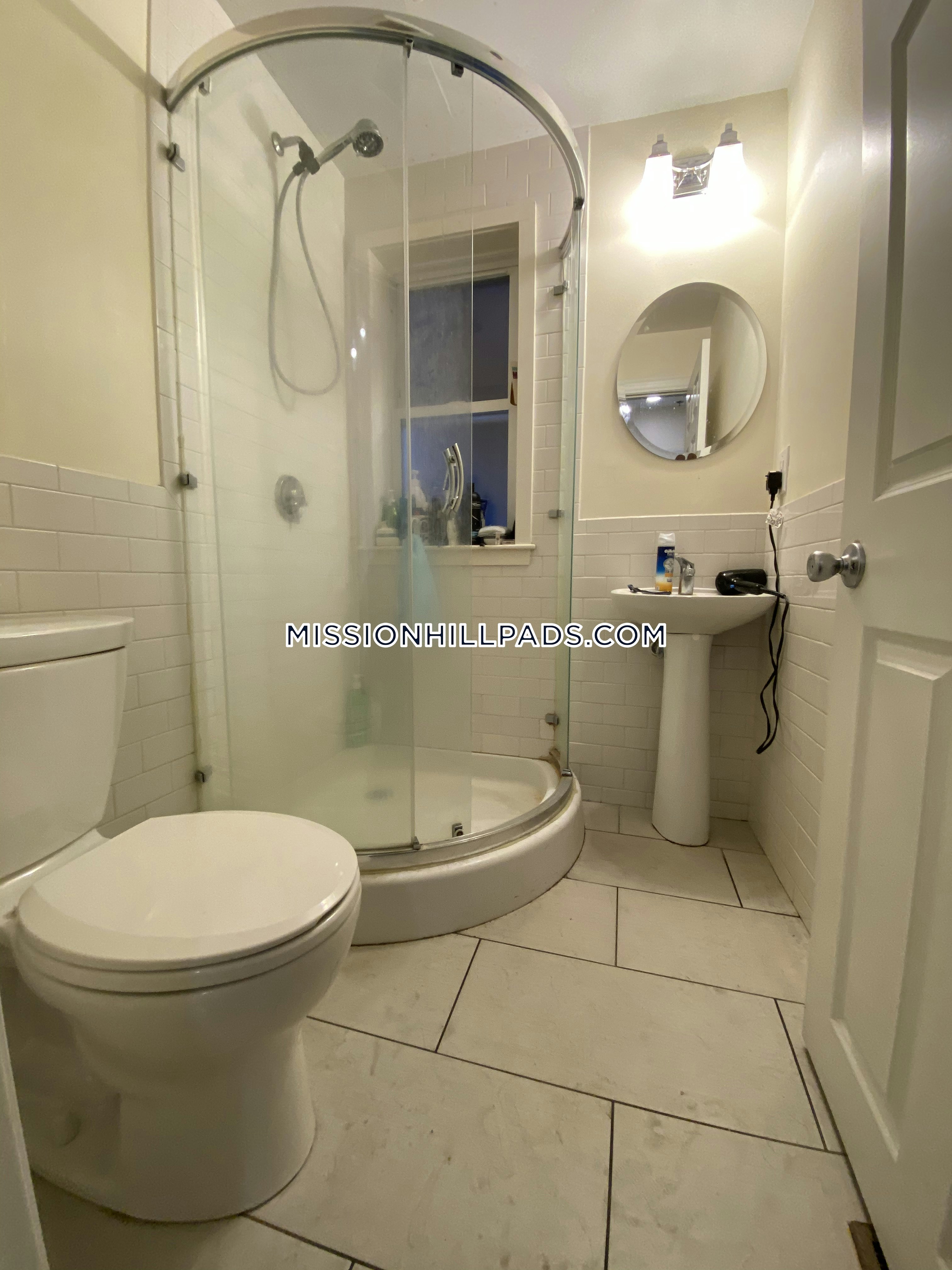 3 bed, 2 bath apartment for rent at 830 Huntington Ave Unit 1, Mission Hill — photo 19 of 23
