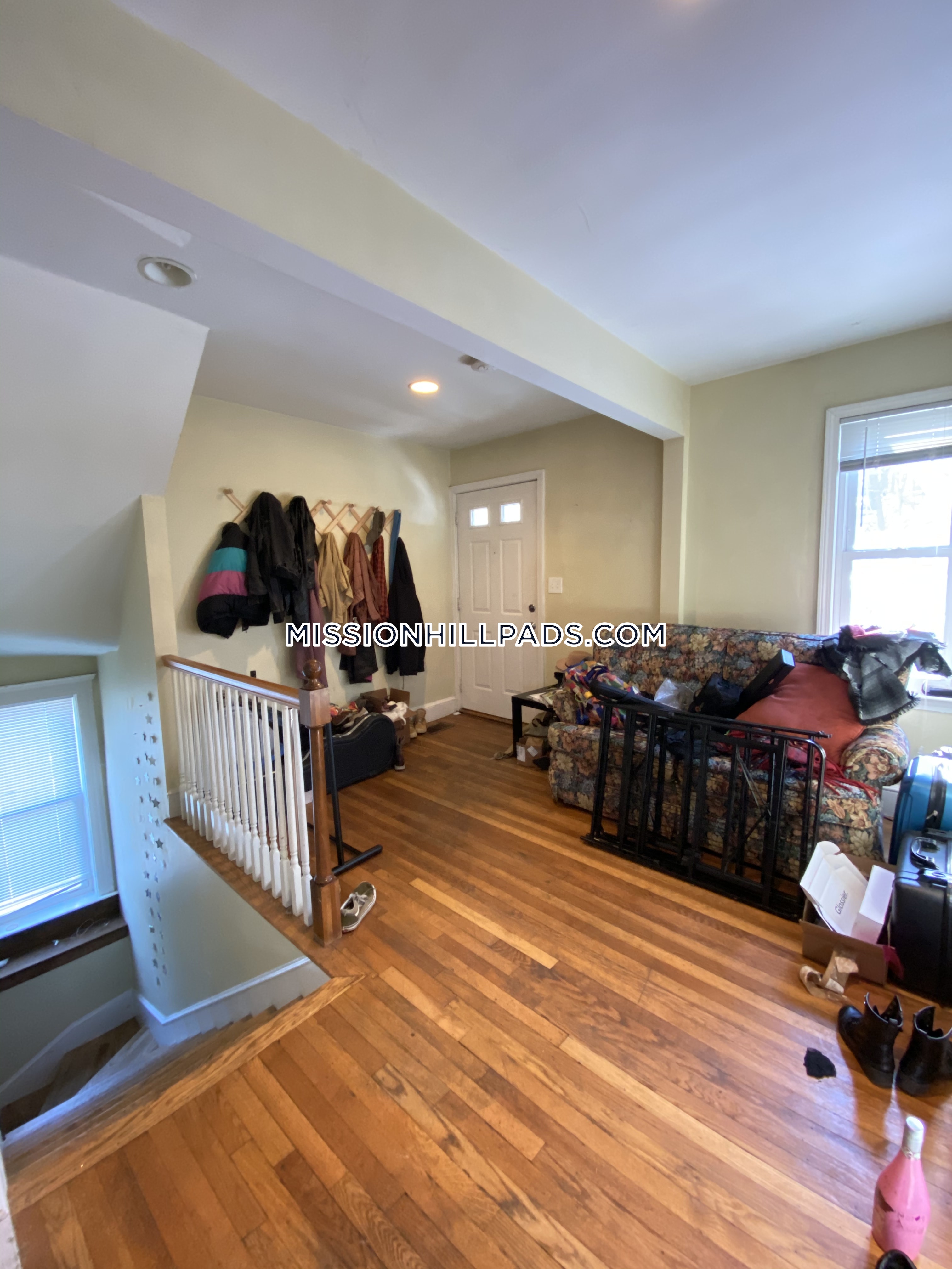 6 bed, 3 bath apartment for rent at 152-154 Parker Hill Ave Unit 1, Mission Hill — photo 22 of 38