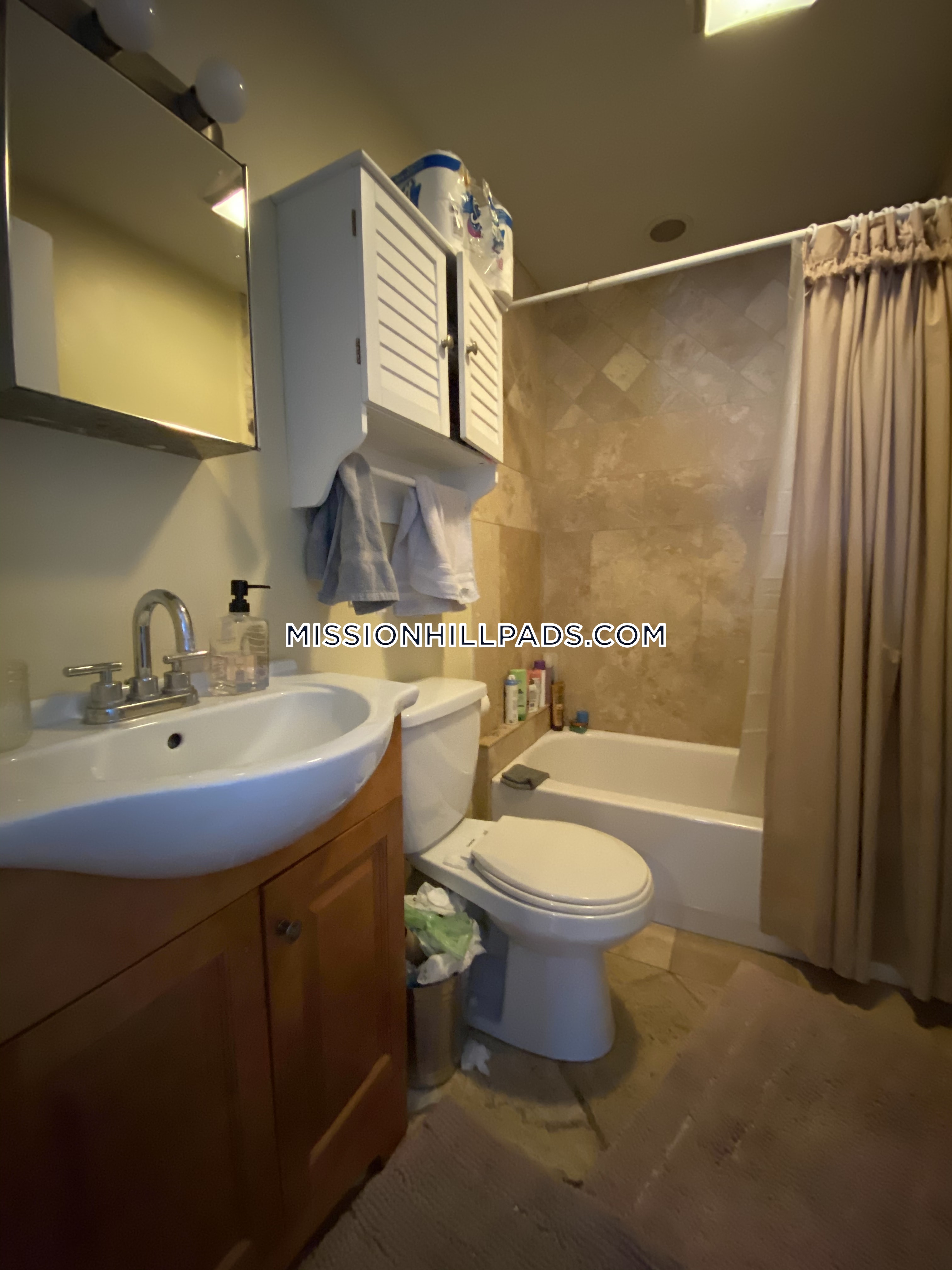 6 bed, 3 bath apartment for rent at 152-154 Parker Hill Ave Unit 1, Mission Hill — photo 34 of 38