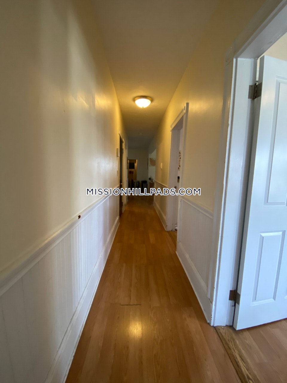 4 bed, 1 bath apartment for rent at 41 Parker Hill Ave Unit 3, Mission Hill — photo 6 of 11