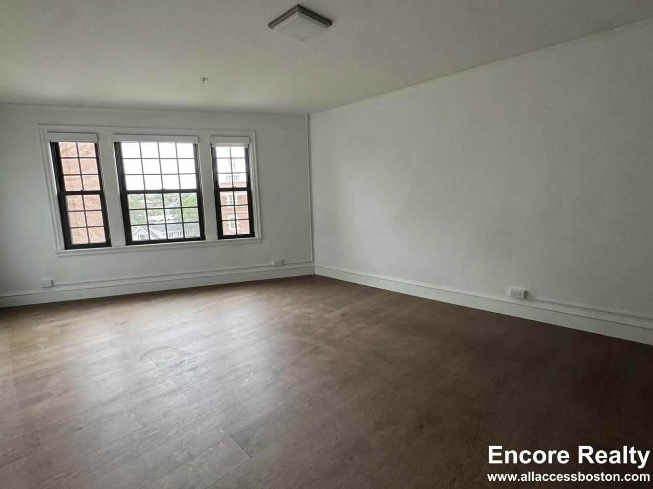 1200 Massachusetts Ave, Riverside