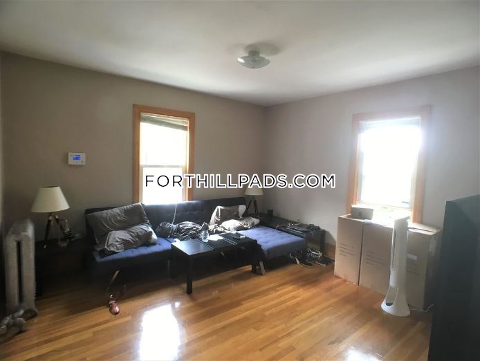 2.5 bed, 1 bath apartment for rent at 137 Marcella St Unit 3, Roxbury — photo 1 of 9