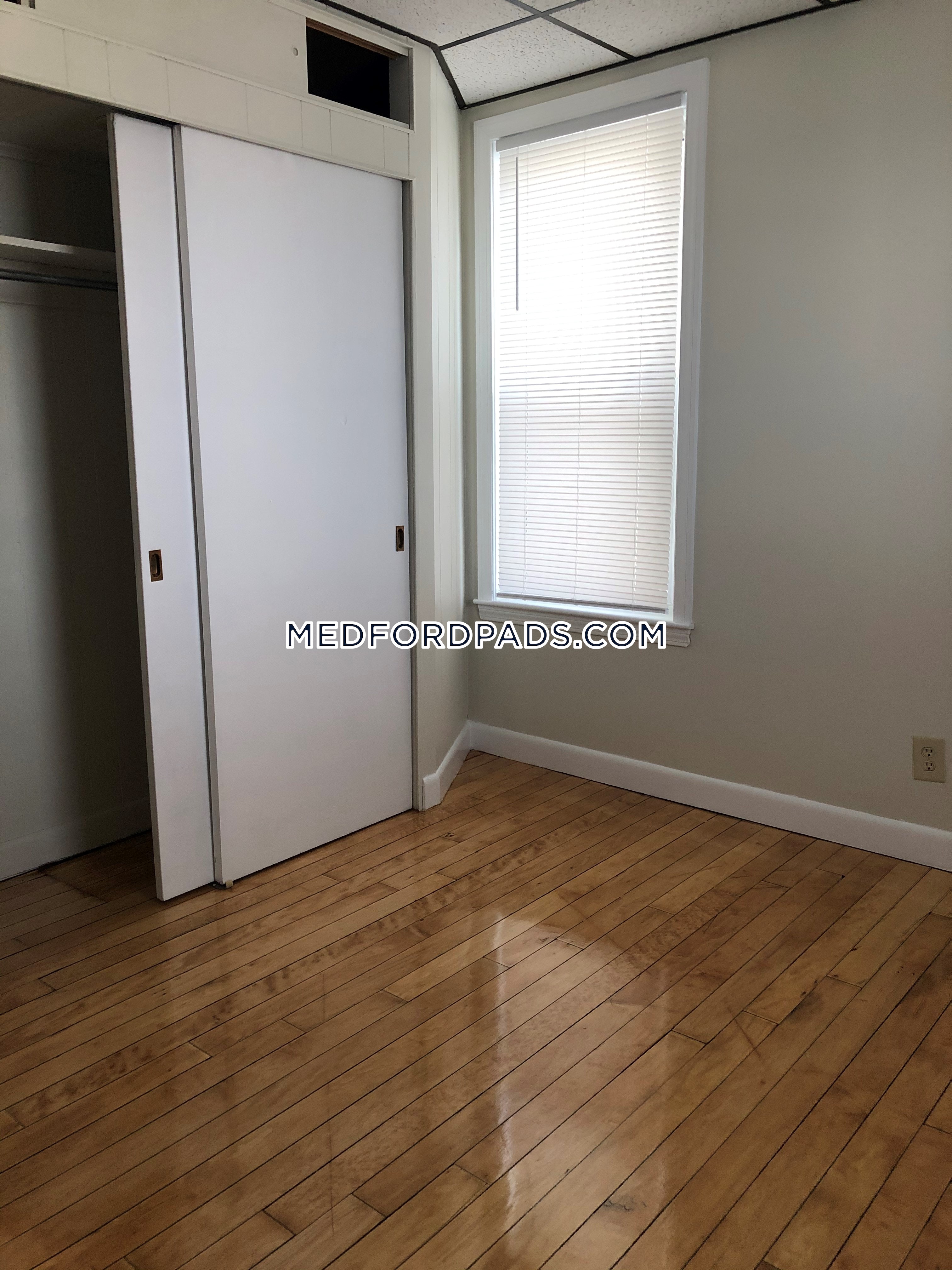 4 bed, 1 bath apartment for rent at 77 Lynman Ave Unit 2, Tufts University — photo 14 of 31