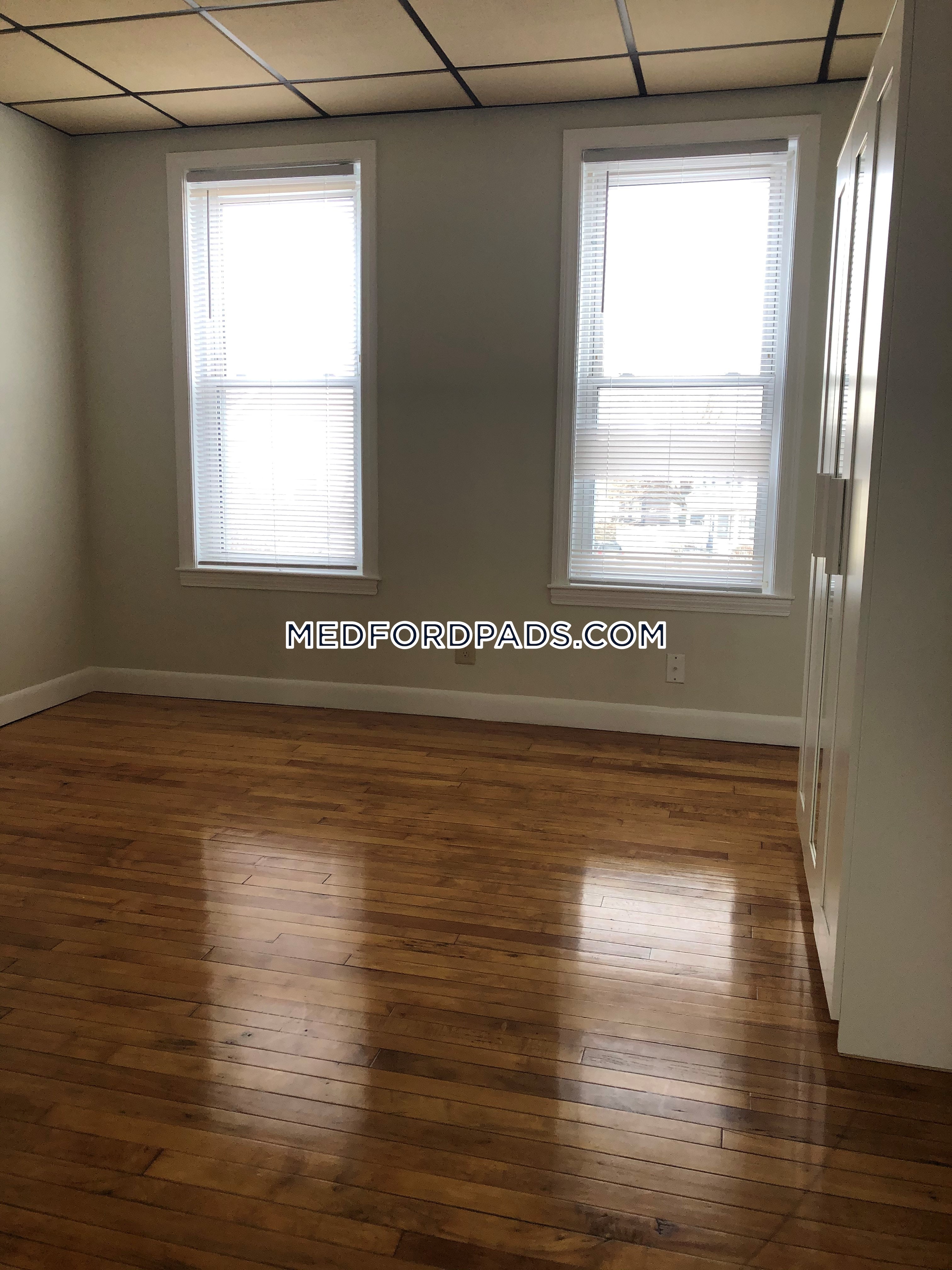 4 bed, 1 bath apartment for rent at 77 Lynman Ave Unit 2, Tufts University — photo 15 of 31