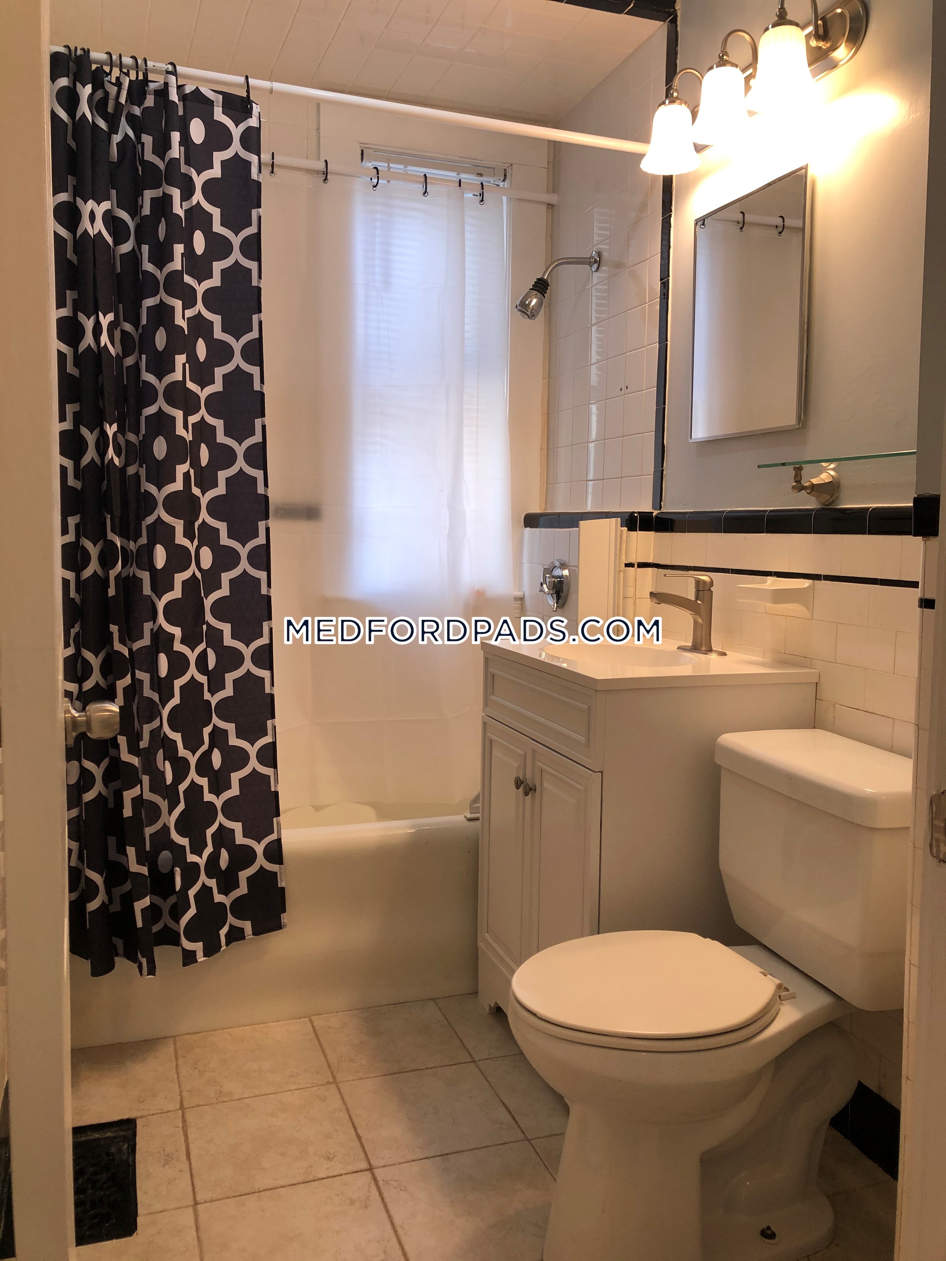 4 bed, 1 bath apartment for rent at 77 Lynman Ave Unit 2, Tufts University — photo 18 of 31