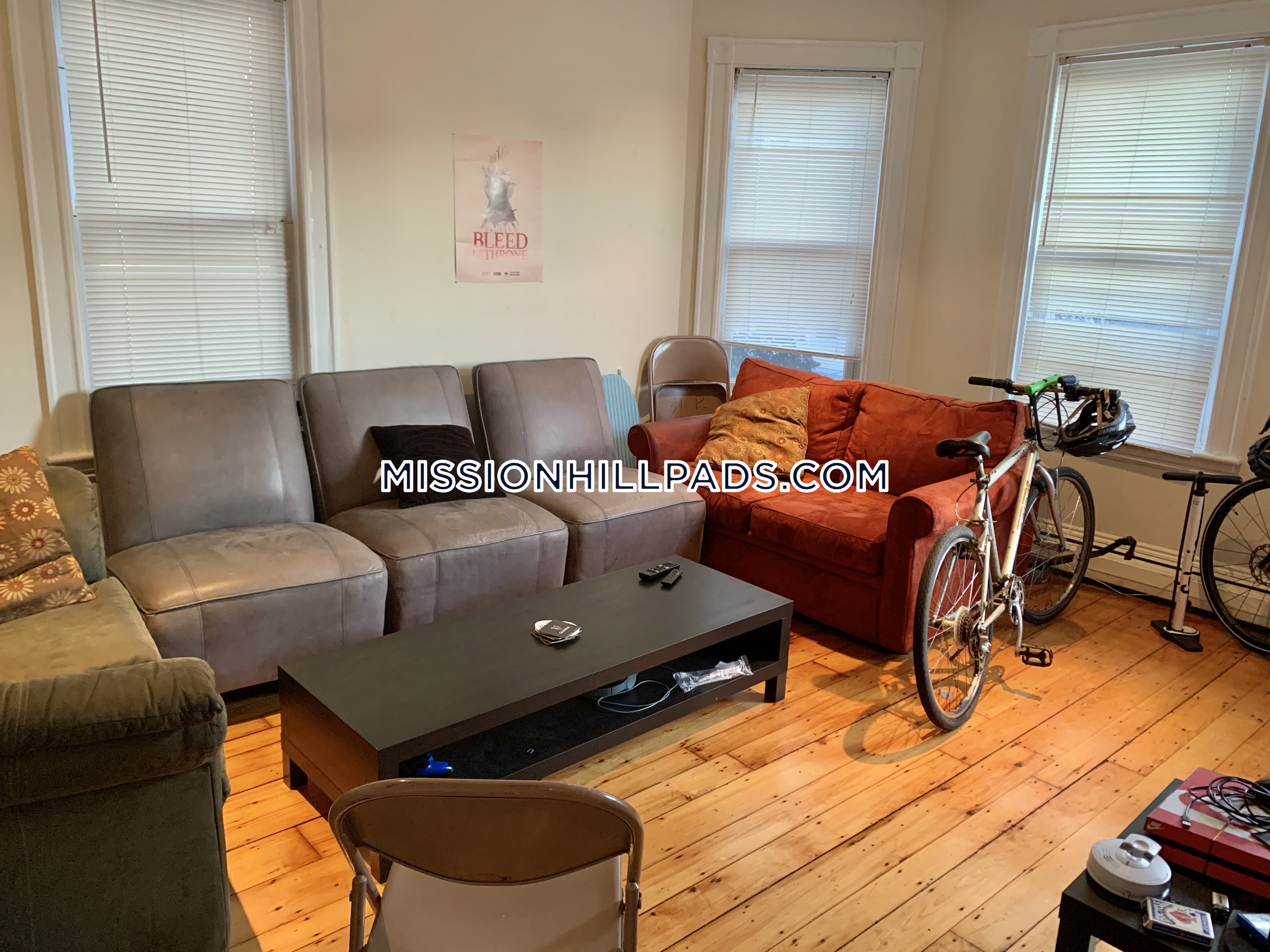 4 bed, 1 bath apartment for rent at 12 Oswald St Unit 2A, Mission Hill — photo 2 of 5