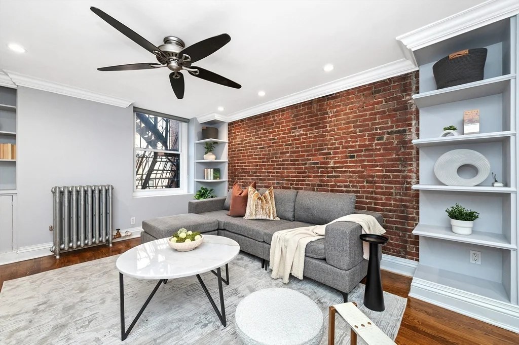 135 Commonwealth Ave, Back Bay