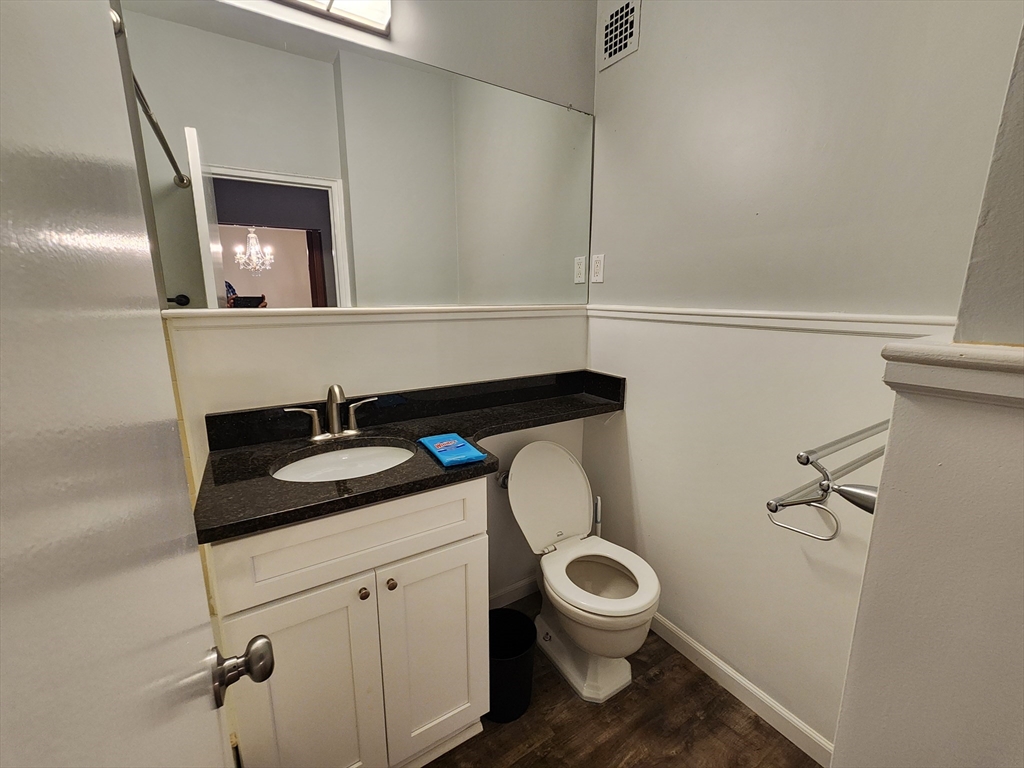 573 Washington St, Brookline