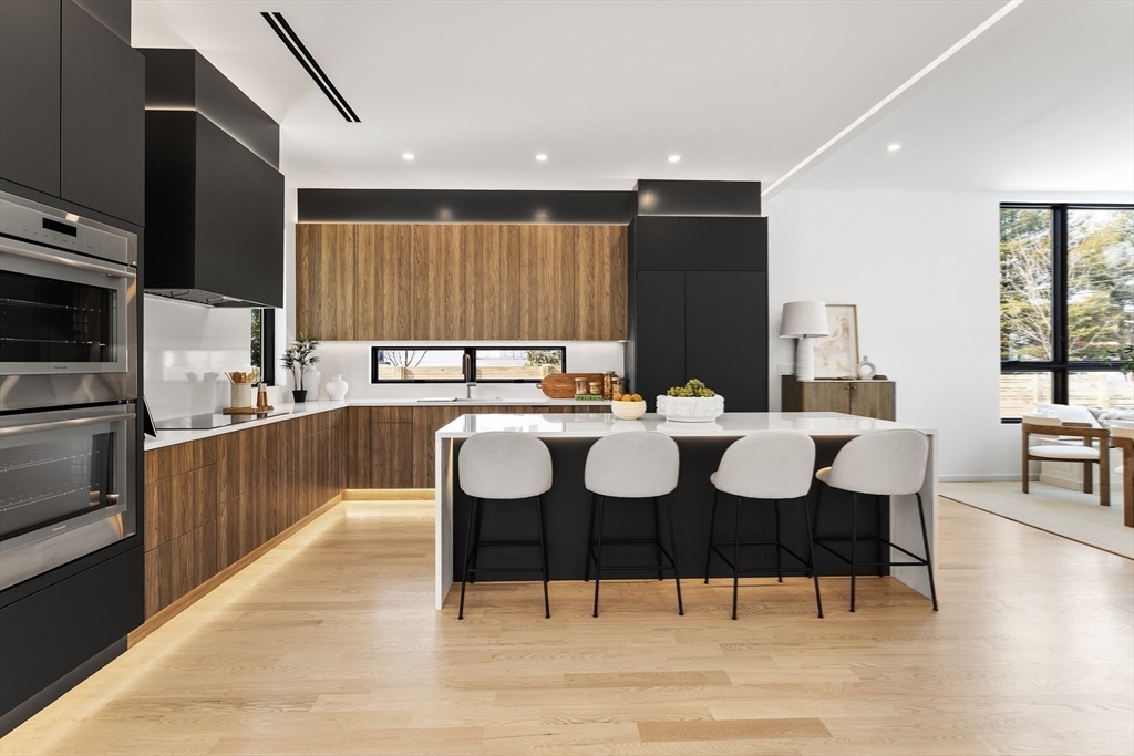 90 Auburndale Ave, Newton