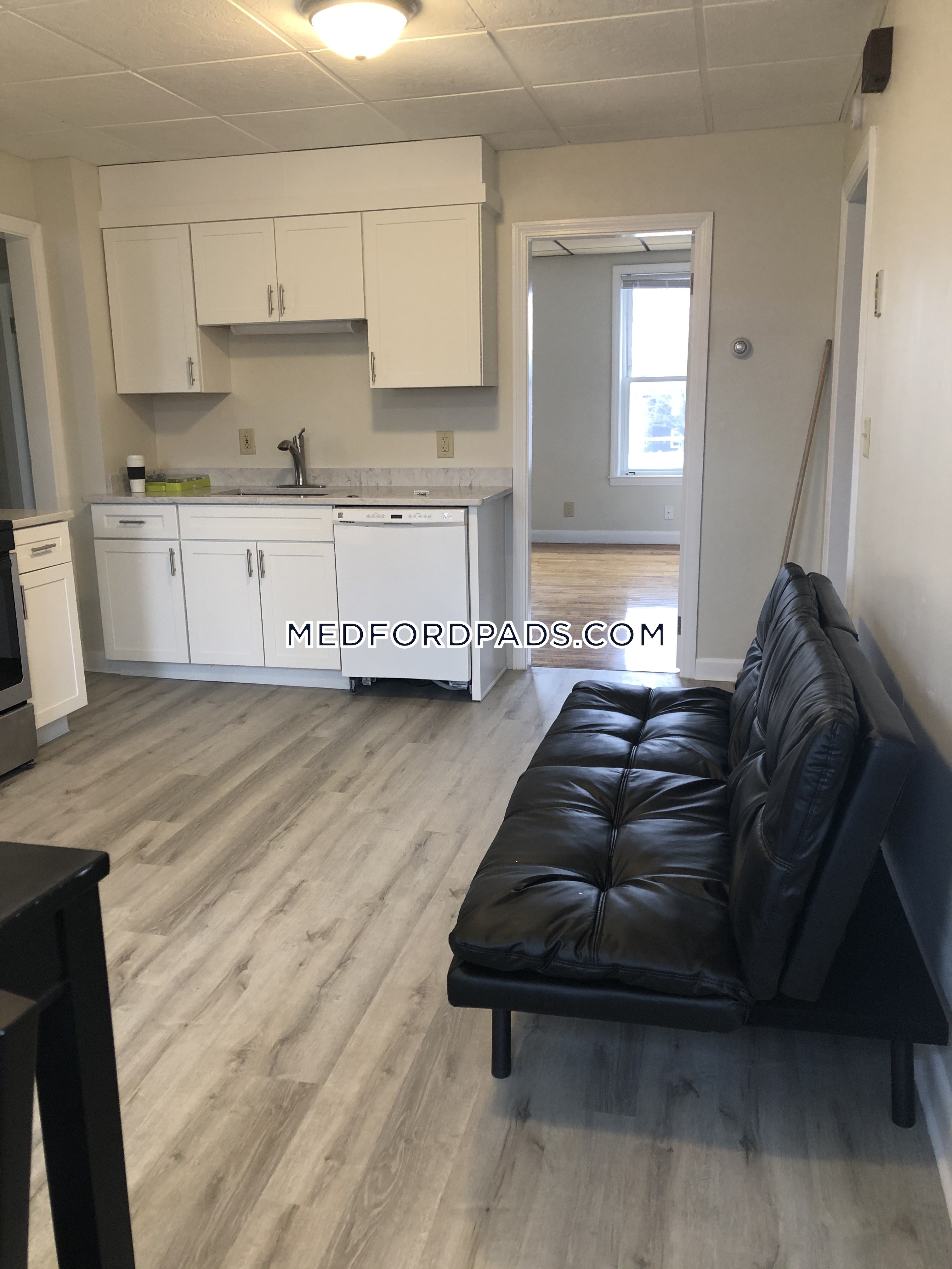 4 bed, 1 bath apartment for rent at 77 Lynman Ave Unit 2, Tufts University — photo 5 of 31