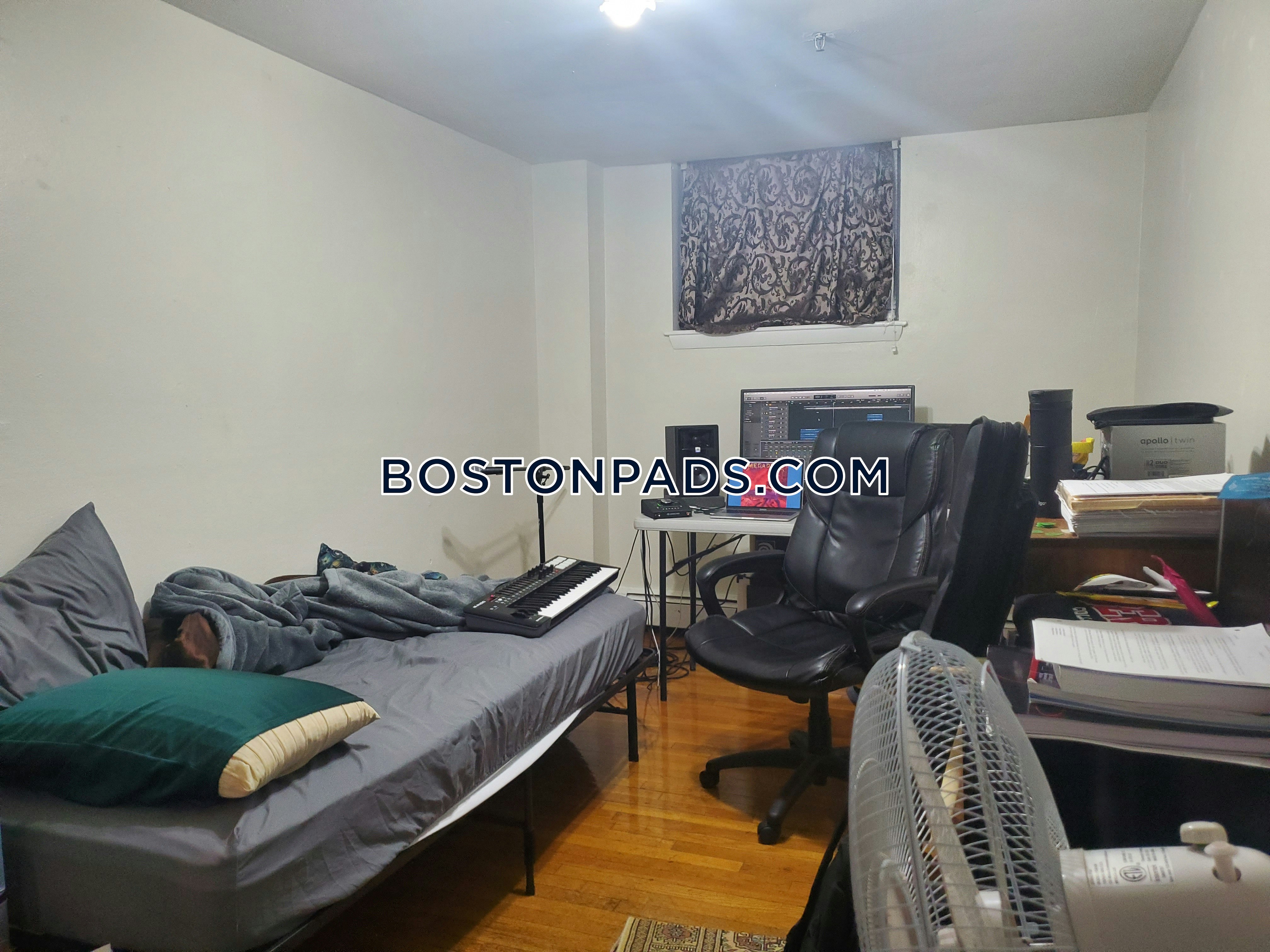 3 bed, 1 bath apartment for rent at 56 Queensberry Unit G3, Fenway — photo 6 of 10