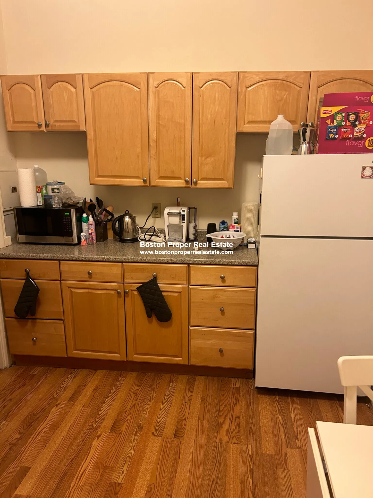 27 Bay State Rd, Fenway