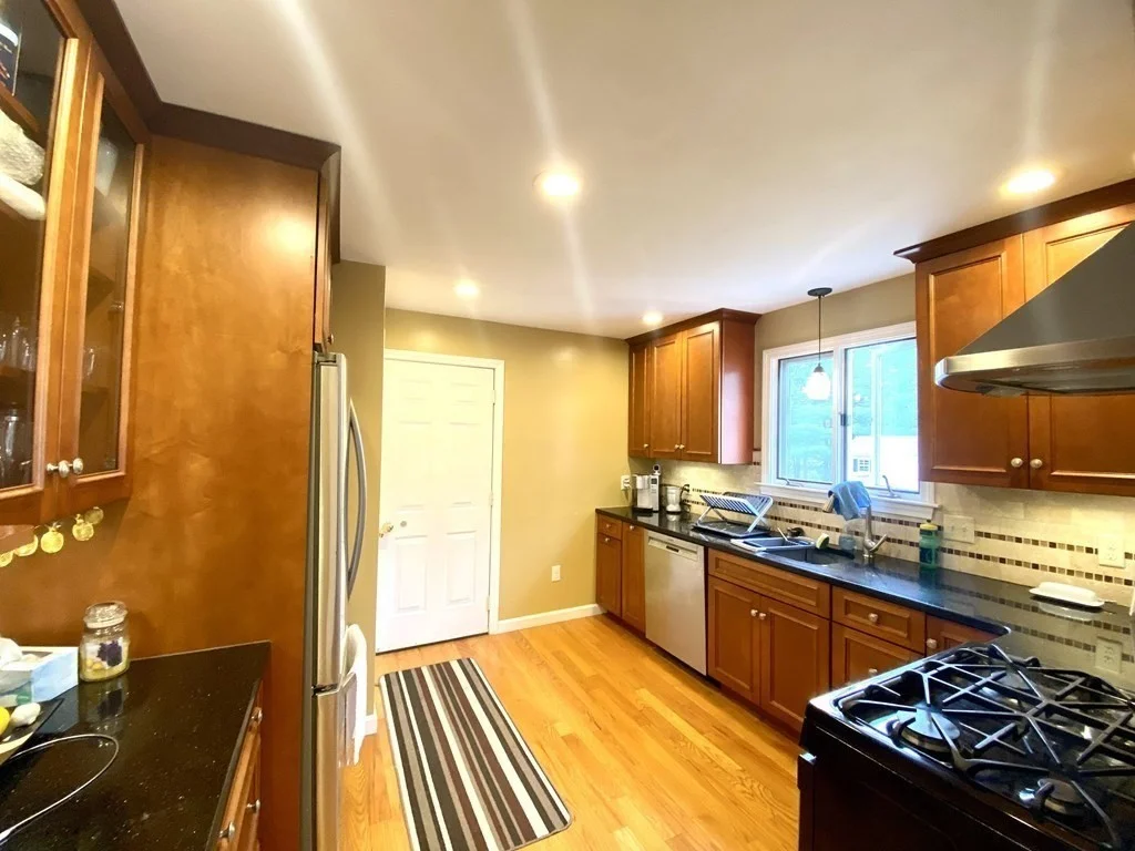 24 Arbor Dr, Shrewsbury