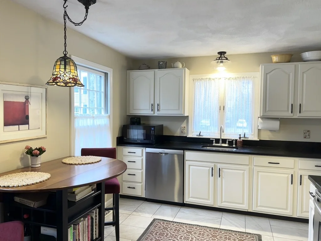 55 West St, Medfield