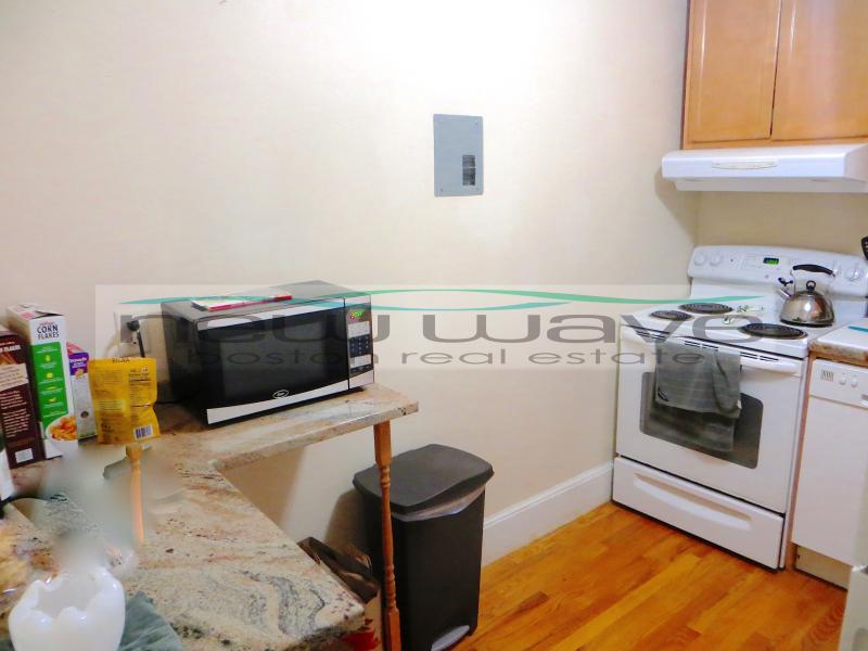 206 Commonwealth Ave, Back Bay