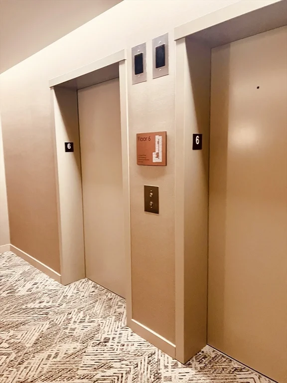 32 Traveler St, South End