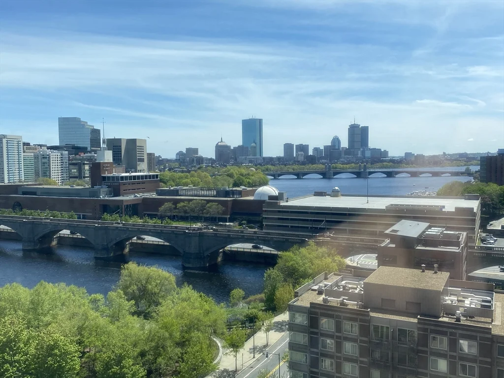 10 Museum Way, East Cambridge