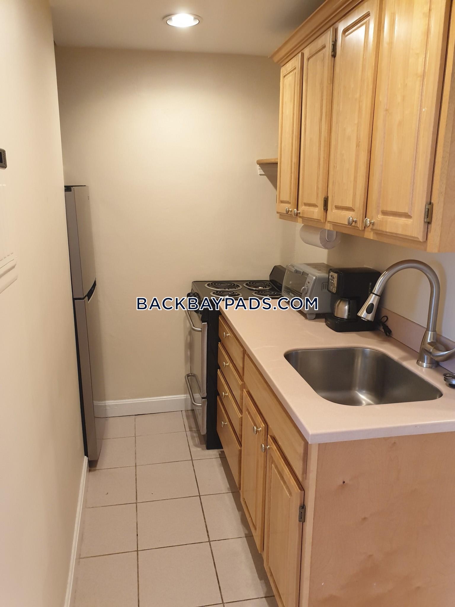 1 bed, 1 bath apartment for rent at 171 Saint Botolph St Unit 211, Back Bay — photo 4 of 6