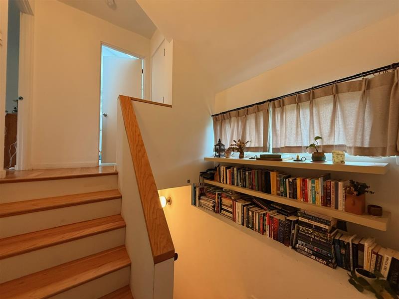 32 Warwick St, Powder House Square