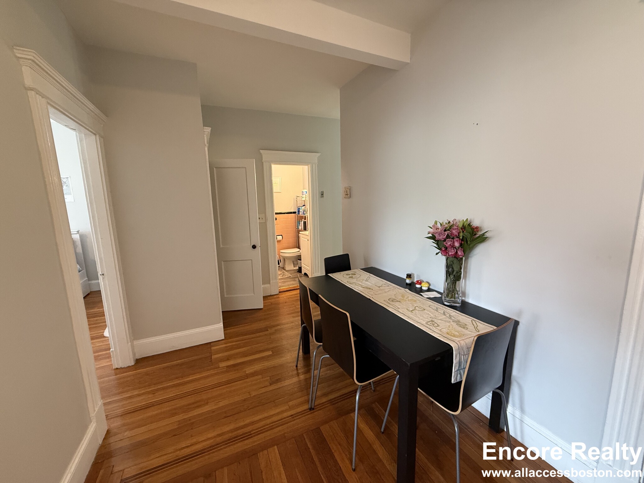 175 Harvard St, Coolidge Corner