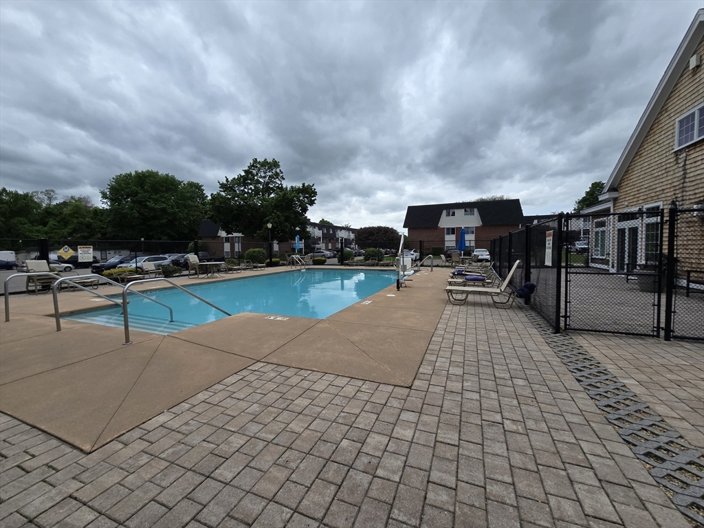 135 East Main St, Westborough