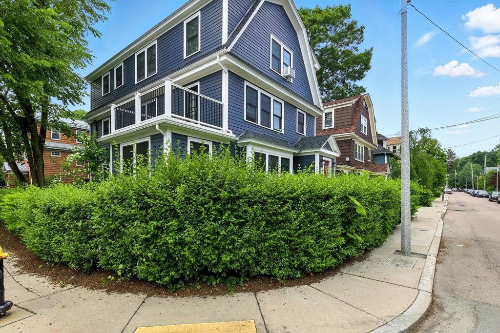 49 St John St, Jamaica Plain