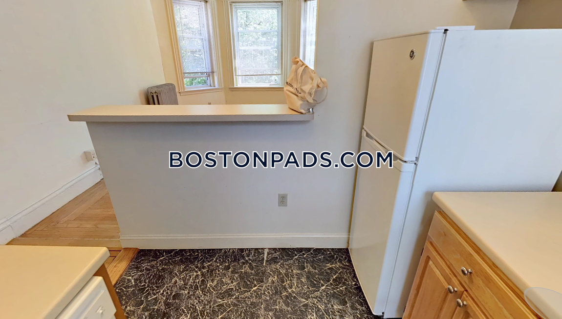1 bed, 1 bath apartment for rent at 15 Queensberry St Unit 31, Fenway — photo 2 of 11