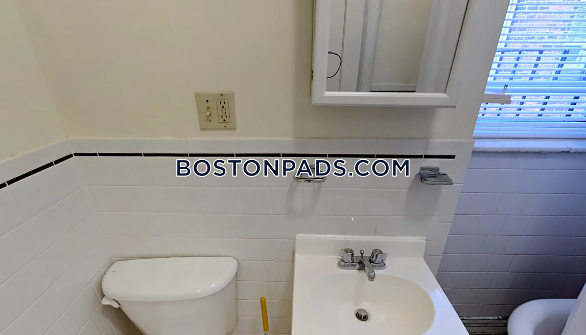 1 bed, 1 bath apartment for rent at 15 Queensberry St Unit 31, Fenway — photo 10 of 11