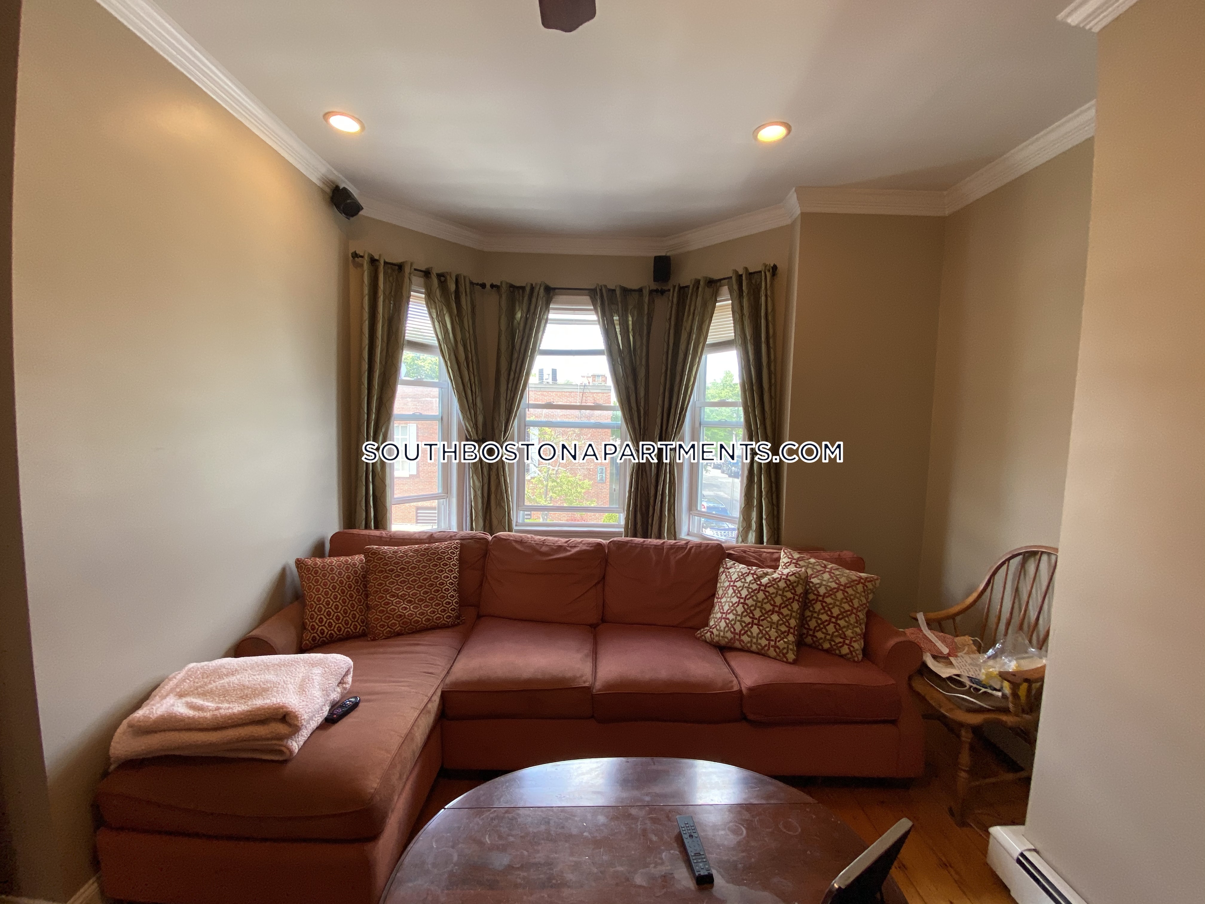 4 bed, 1.5 bath apartment for rent at 595 4th St Unit 2, South Boston — photo 25 of 42
